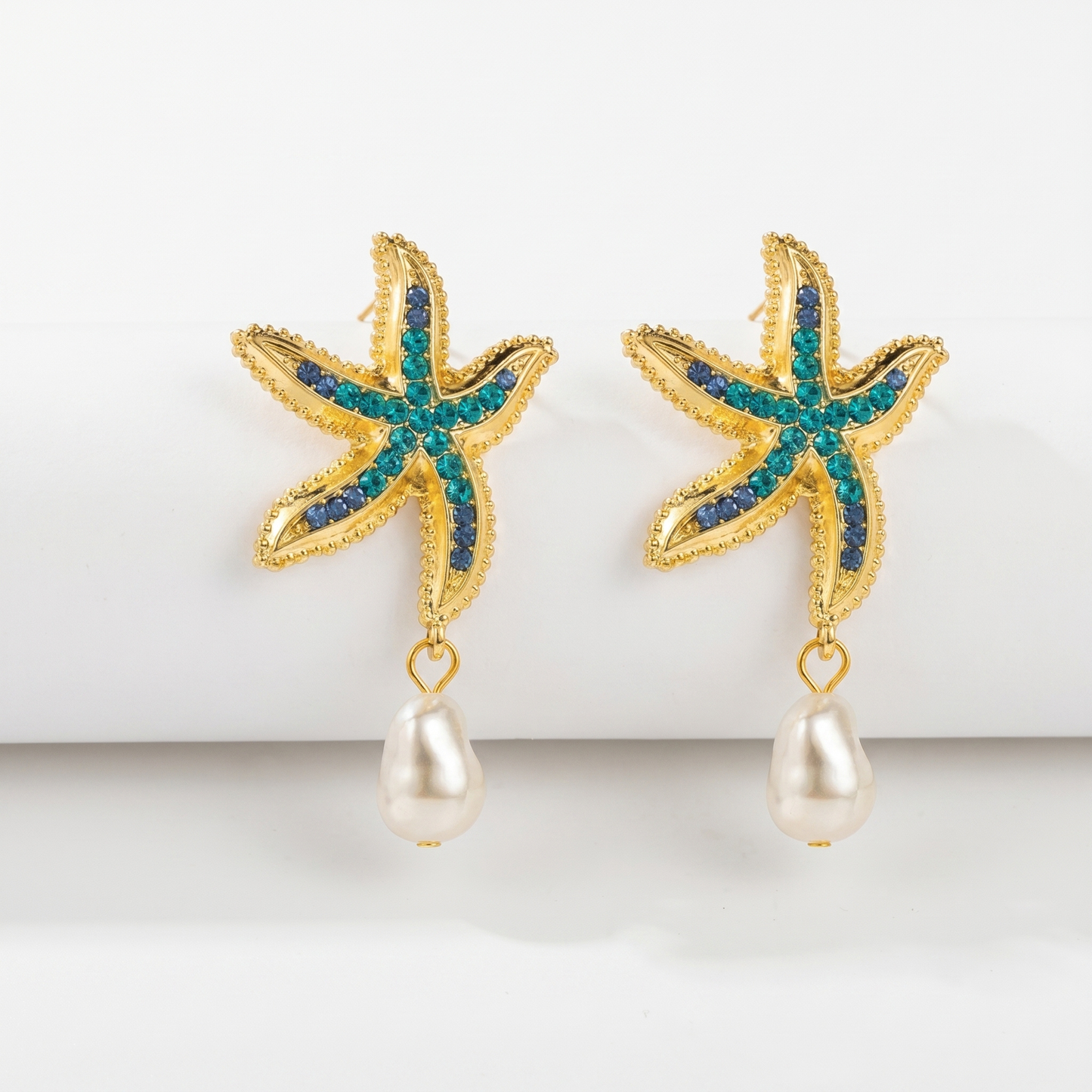 014 Aretes Star Ocean Roosmy Gold Plated ⭐✨ | Pendientes Dorados con Rhinestones para Mujer